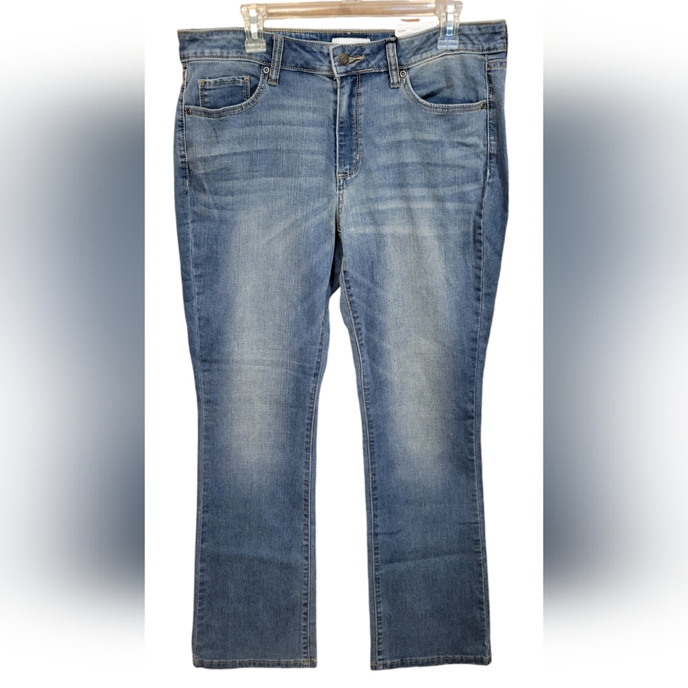 Sonoma women's supersoft stretch bootcut jeans size 14, NWT.